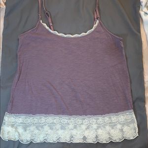 AEO sz S, dusty purple, cream lace trim tank,